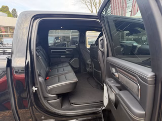 Dodge RAM Laramie Night Premium Rambox + teilbare Heckklappe + 3 Jahre Garantie - foto 21