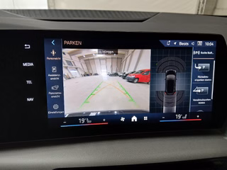 BMW 218 Active Tourer LUXURY ACC KAM AMBIENTE 8-FACH - bilder 39