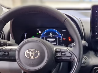 Toyota Yaris Hybrid Teamplayer + Safety - & Comfort Paket - foto 16