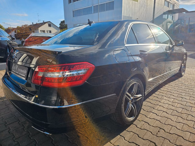 Mercedes-Benz E 250 Limousine*AVANTGARDE*NAVI*XENON*PDC*SHZ* - bilder 7