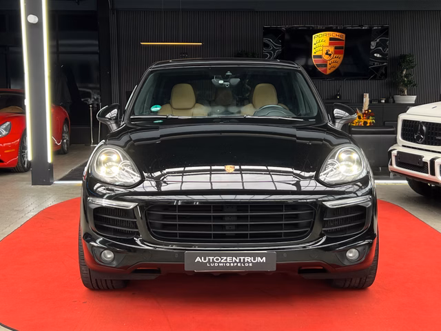 Porsche Cayenne 3,0 Diesel Platinum Edition CHRONO / PANO / CAM / BOSE / START-STOP - foto 2