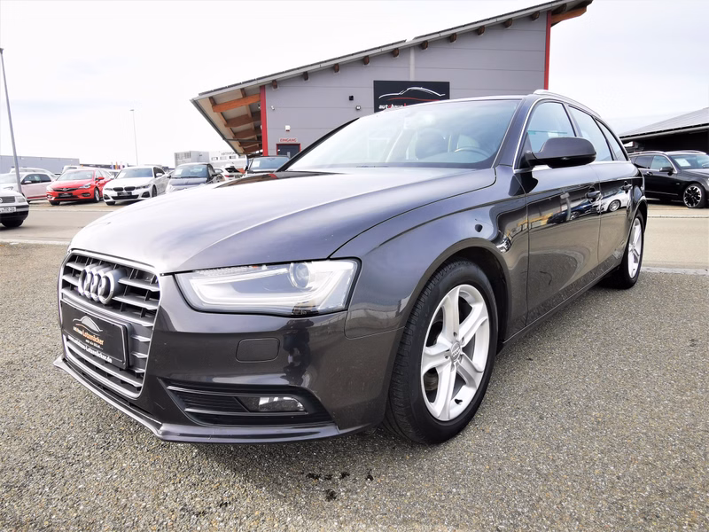 Audi A4 Avant 2.0 TDI 1.HAND|AHK|NAVI|PANO|DSP|STANDH|B-XEN