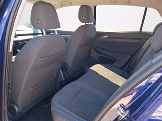 Volkswagen Golf VIII 1.5 eTSI Style DSG / KLIMA / NAVI / ACC / E-SITZE / LED-PLUS - bilder 10