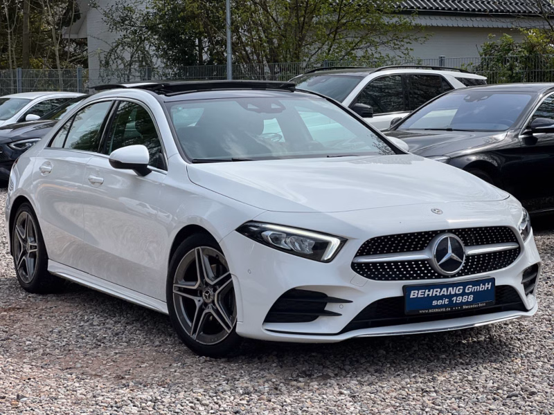 Mercedes-Benz A200 AMG-LINE*KAMERA*PANORAMA*AMBIENTE*LED*