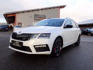 Skoda Octavia Combi RS 245 AHK|ACC|PANO|RFK|ST-HZ|KEYLESS Used vehicle for sale | First registration 05/2018 | Price 22.990 €