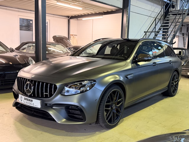 Mercedes-Benz E63 S T 4-Matic *CARBON KERAMIK*CARBON PAKET*VOLL Gebrauchtwagen Kaufen | EZ 08/2018 | Preis 55.400 €