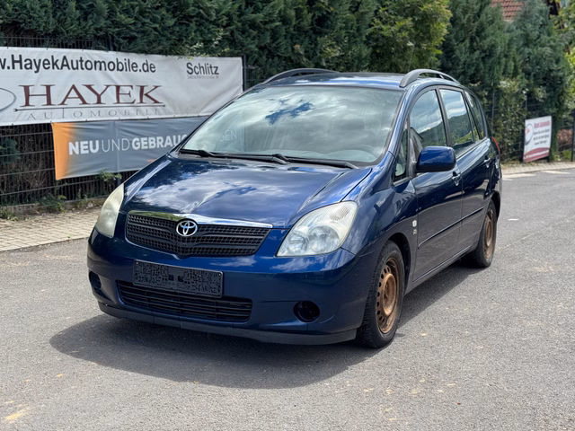 Toyota Corolla Verso 2.0 D-4D Klima/ AHK / Used vehicle for sale | First registration 09/2002