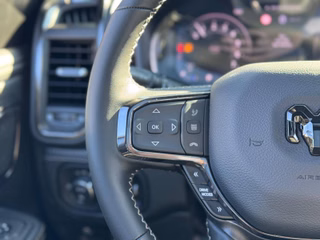 Dodge RAM Limited Night + LPG + teilbare Heckklappe + Rambox - bilder 35