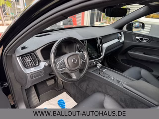 Volvo XC 60 Momentum AWD*1.HAND*PANO*SPUR*AHK*KAMERA* - bilder 8