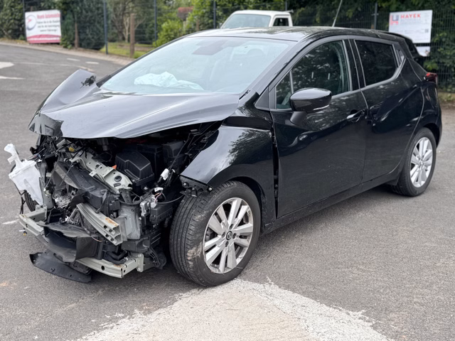 Nissan Micra N-Connecta Automatik / Navi / Kamera / Used vehicle for sale | First registration 04/2019