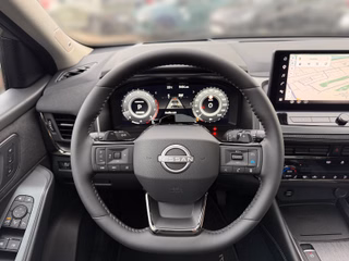 Nissan Qashqai N-Design 1.3 AT 158PS HeadUp PGD BOSE - foto 11