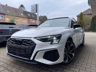 Audi S3 Sportback 2.0 TFSI quattro,PANO,KAM,B&O,LEDER