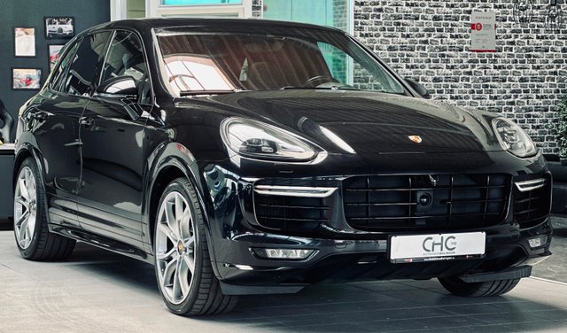 Porsche Cayenne Turbo S BURMESTER|PANO|CARBON|FONDTV|VOLL Gebrauchtwagen Kaufen | EZ 02/2016 | Preis 69.900 €