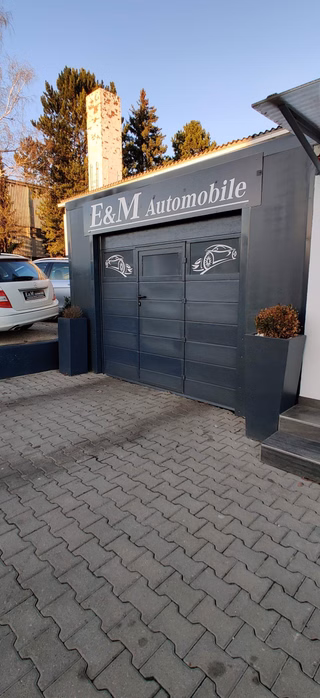E&M Automobile | Händler für exklusive Fahrzeuge