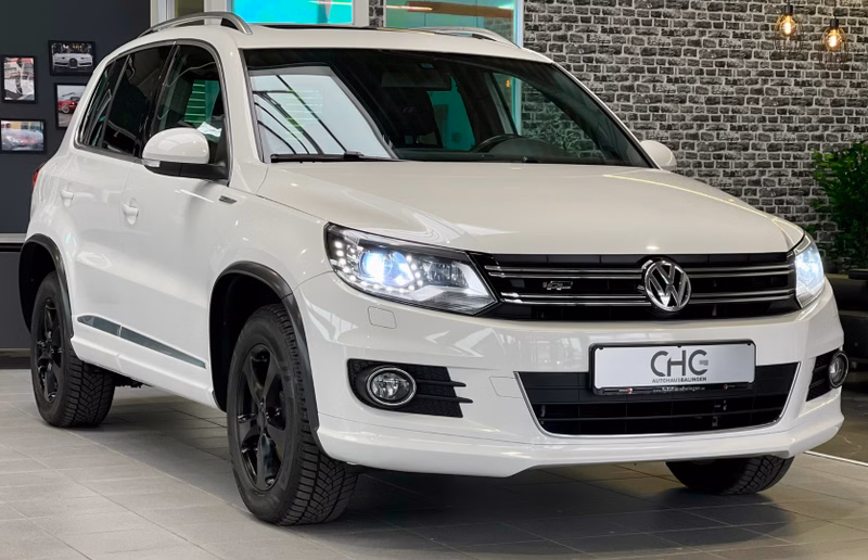 Volkswagen Tiguan Sport & Style 4M R-LINE|PANO|NAVI|SHZ|Bi-XENON|VOLL
