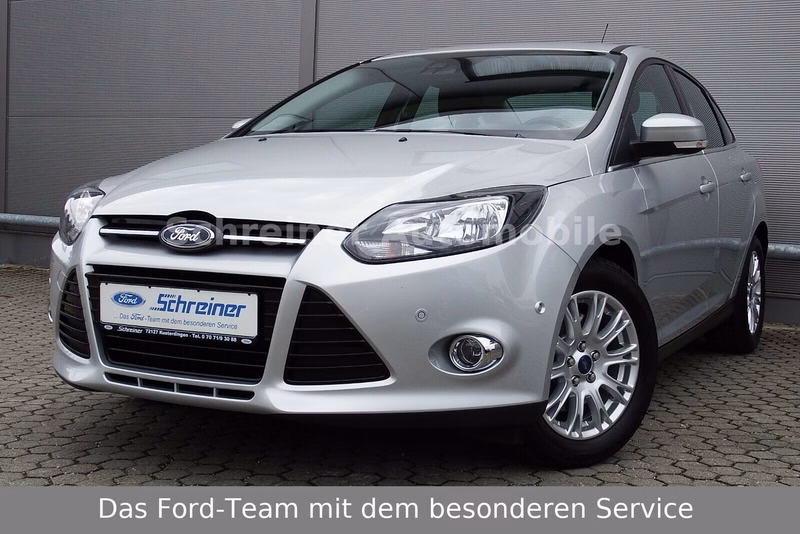 Ford Focus Lim. Titanium mit PDC
