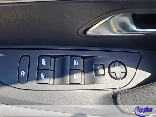 Peugeot e-2008  GT Panodach Kamera Navi Sitzheizung - foto 2