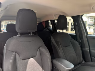 Jeep Renegade 1.3 T-GDI Automatik Limited Black-Pack - foto 21