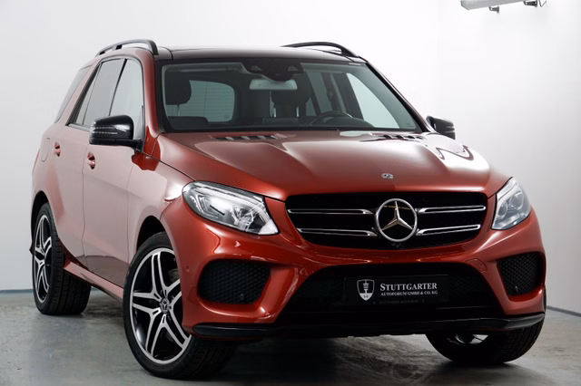 Mercedes-Benz GLE 400 4M Pano Distronic 360K Sitzbelü AMG Line - photo 1