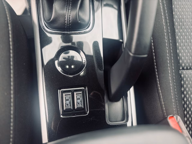 Mitsubishi Outlander Edition 2WD+SHZ+Carplay+Kamera+MFL+Alu - bilder 8