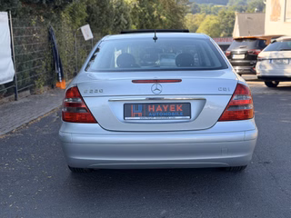 Mercedes-Benz E 220 CDI TÜV NEU/Automatik/Schiebedach/Klimaauto/ - foto 6