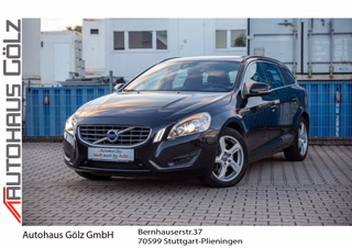 Volvo V60 D5 Momentum AHK Navi PDC Klimaautomatik - foto 1