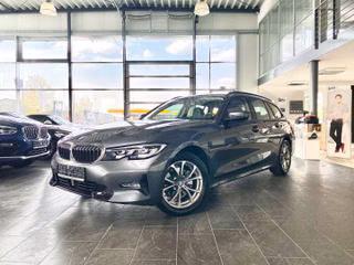 BMW 320dTour.Sport Line/Cockpit Prof./Active Guard Plus/Sportlenkrad/HIFI/Ambiente Licht/LMR17