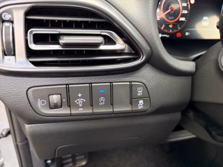 Hyundai i30 N-Line 1.6 T DCT SmartKey Pano-Dach - bilder 16