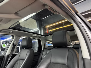 Land Rover Discovery Sport TD4 4WD HD / PANO / KAM / AHK / SHZ   SE - foto 17