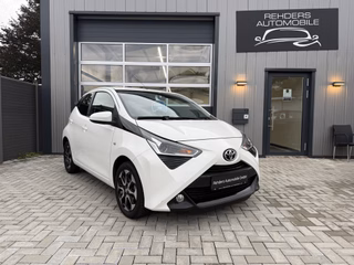 Toyota AYGO Kamera LED Scheckheft. 1.Hand