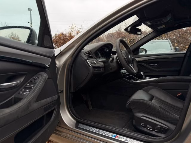 BMW M5 30 Jahre Edition-1 von 300 Leder*Pano*HeadUp - foto 7