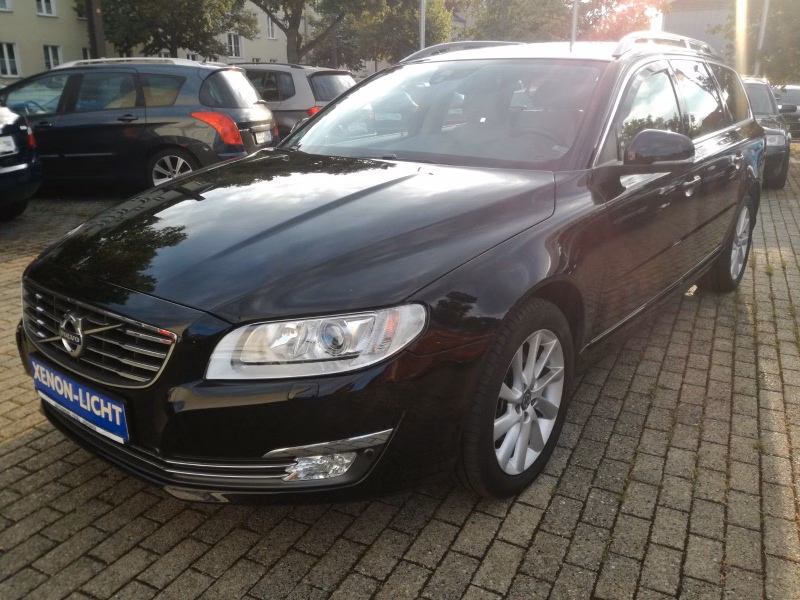 Volvo V70 Kombi Summum*LEDER*XENON*AUT.*4xSITZHZG*