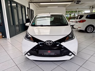 Toyota AYGO aut. x-play touch Kamera USB Bluetooth Klim - photo 2