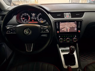 Skoda Octavia Combi Ambition 1,0 TSI  PDC Carplay SHZ - bilder 11