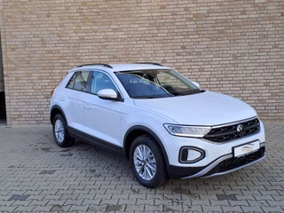 Volkswagen T-Roc Life DIGI COCKPIT SOFORT LIEFERBAR New vehicle for sale | First registration  | Price 24.999 €