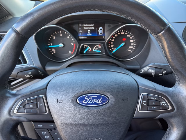 Ford Kuga Titanium +NAVI+AHK+WINTERPAKET+ - foto 7