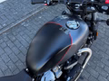 Daumennagel 16 - Triumph Bonneville Bobber MY26 Kurven-ABS