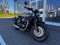 Daumennagel 2 - Triumph Bonneville Bobber MY26 Kurven-ABS