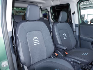 Ford Tourneo Courier 1.0 EcoBoost Active PDC NAVI ACC - foto 4