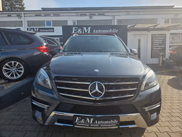 Mercedes-Benz ML 350 CDI BlueTec*AMG PAKET*PANO*AHK*XENON*SHZ - bilder 3