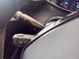 Peugeot 208 Allure Pack  LED ACC CarPlay Virtual - foto 5