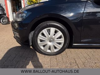 Volkswagen Golf VII Lim. Sound*2.HAND*KLIMA*KAMERA*TEMPO* - foto 10