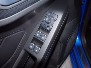Ford Focus Turnier ST-Line X 1.0 EcoBoost Hybrid - foto 6