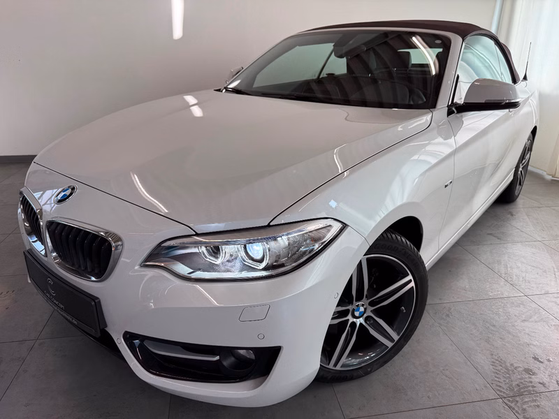 BMW 220 i Cabrio Sport Line 1. HAND XENON AUTOMATIC