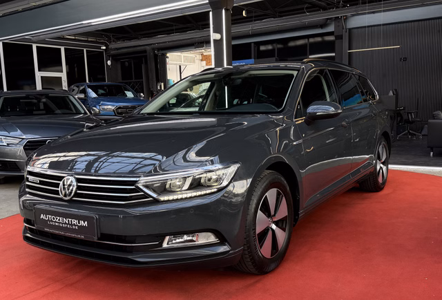 Volkswagen Passat Variant BlueMotion LED / PDC / ACC - foto 2