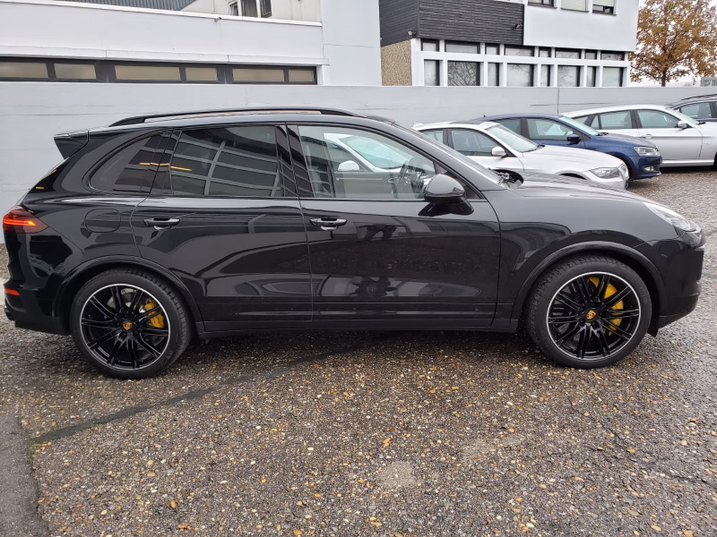 Porsche Cayenne Turbo S VOLL 2 Jahre Approved Garantie