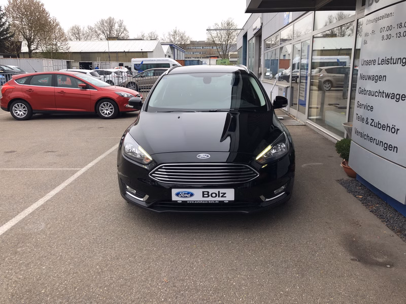 Ford Focus Turnier Titanium, Navi,PDC Vo+Hi, Winter Paket