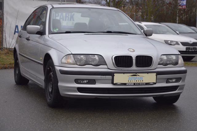 BMW 318i  Sportsitze Teilleder Gebrauchtwagen Kaufen | EZ 05/2000 | Preis 1.490 €
