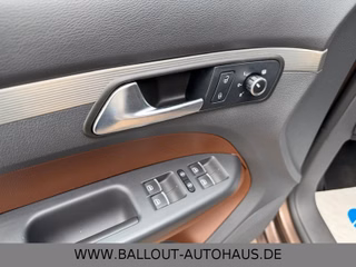 Volkswagen Touran Highline*2.HAND*KLIMA*NAVI*TEMPO*AHK*SHZ* - bilder 9