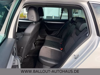 Skoda Octavia Elegance*2.HAND*KLIMA*ACC*TEMP*SPUR*NAVI - foto 4